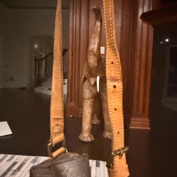 Authentic Louis Vuitton Saint Cloud GM - Picture 10 of 11